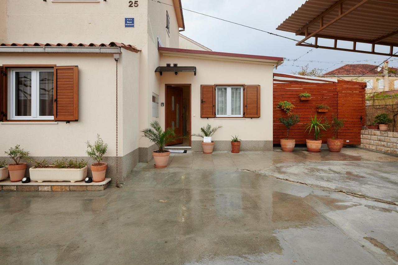 Apartment Boris Trogir Exteriör bild